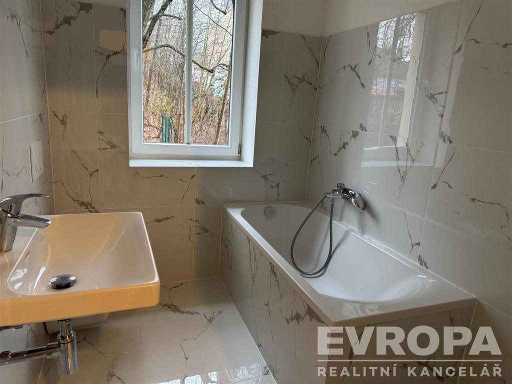 Pronájem bytu 1+kk 29 m2