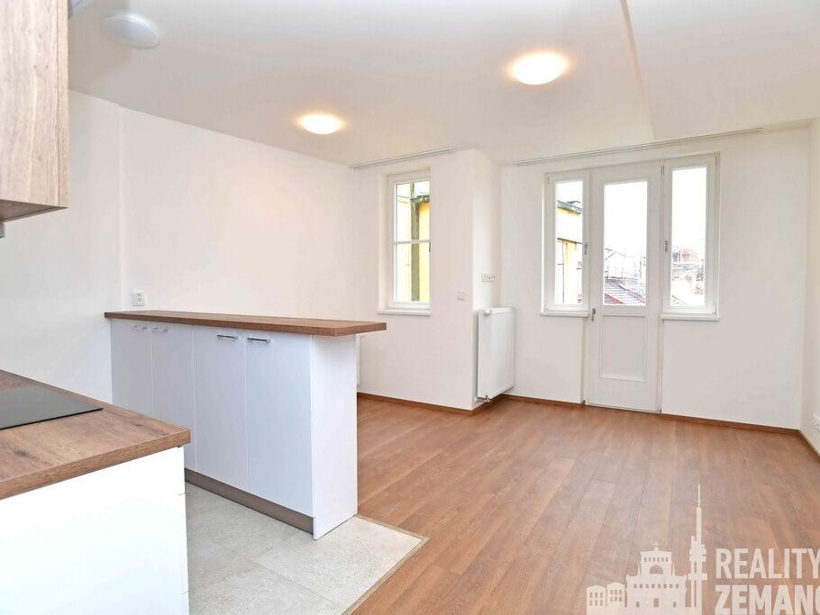 Pronájem bytu 1+kk 30 m2, Praha – náhled fotky 4