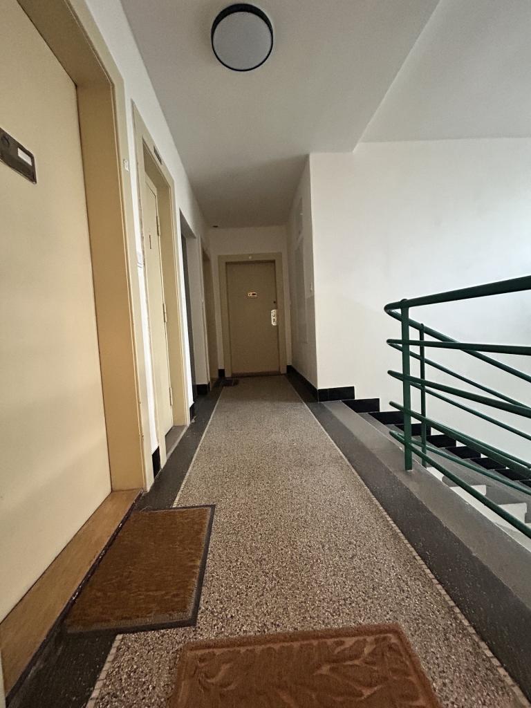 Pronájem bytu 2+kk 55 m2, Praha – náhled fotky 17