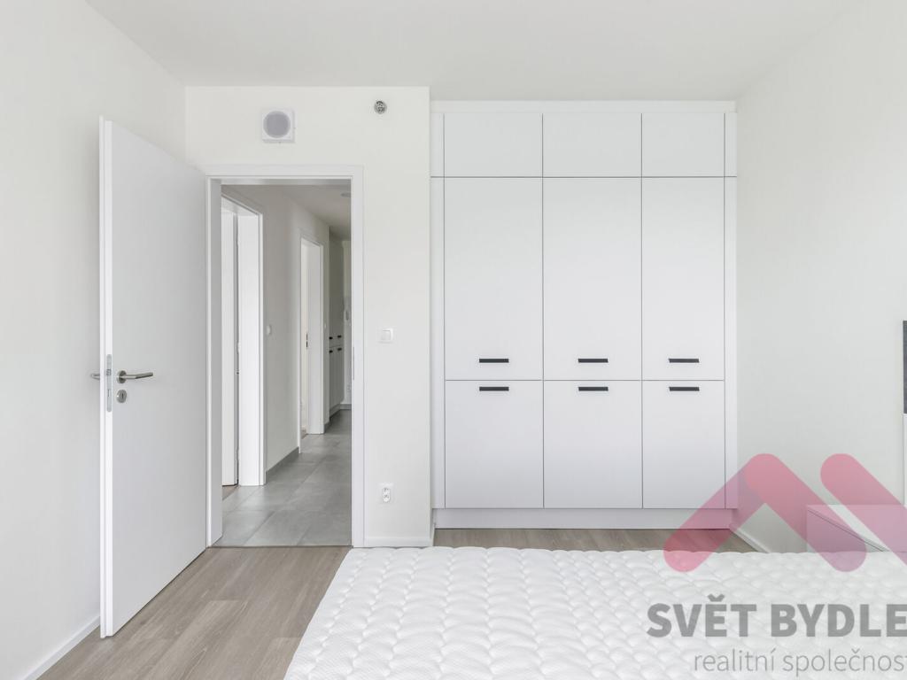 Pronájem bytu 3+kk 67 m2, Praha – náhled fotky 11