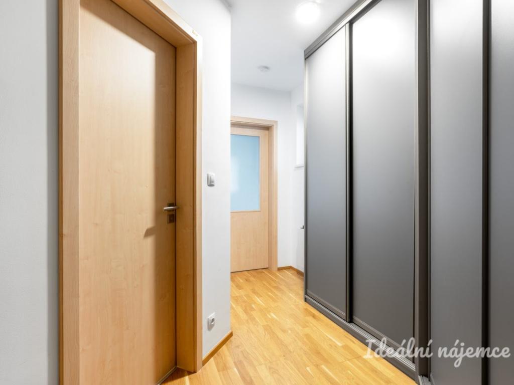 Pronájem bytu 1+kk 34 m2