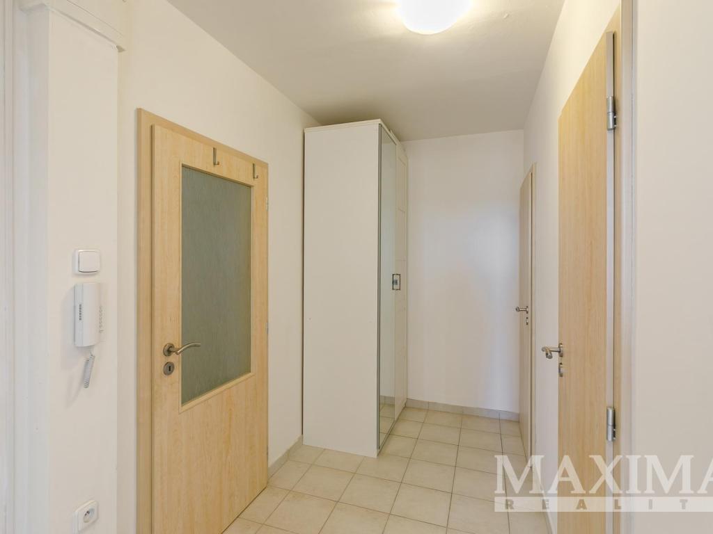 Pronájem bytu 3+kk 67 m2, Praha – náhled fotky 17