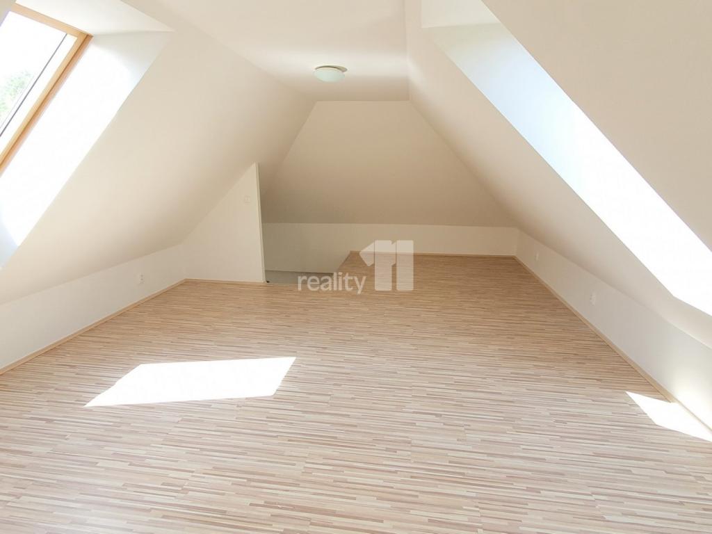 Pronájem bytu 2+kk 64 m2