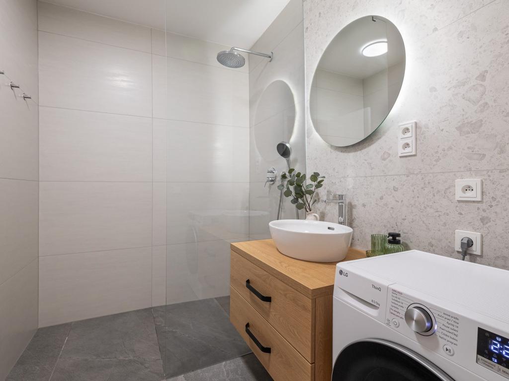 Pronájem bytu 1+kk 43 m2, Praha – náhled fotky 18