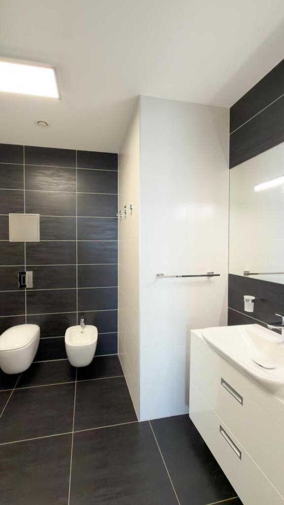 Pronájem bytu 3+kk 109 m2, Praha – náhled fotky 35