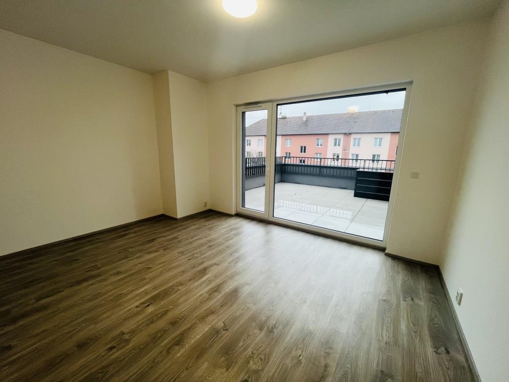 Pronájem bytu 1+kk 60 m2, Lovosice – náhled fotky 14