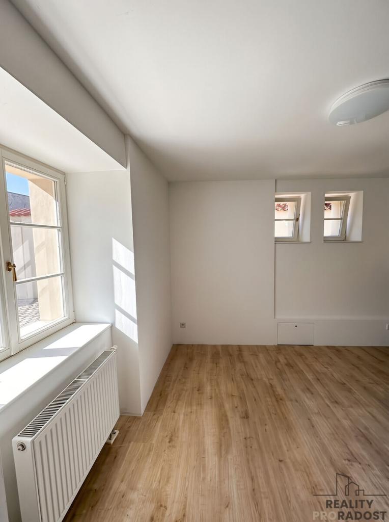 Pronájem bytu 1+kk 36 m2
