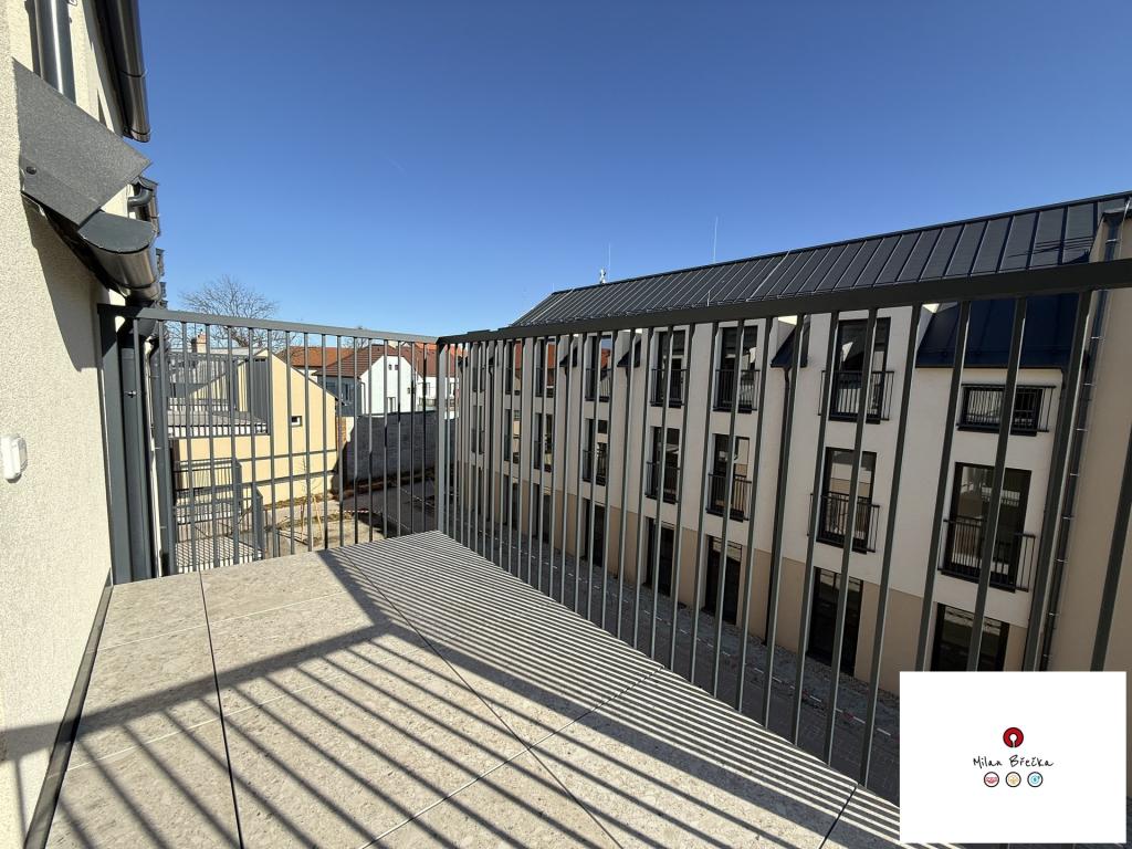 Pronájem bytu 1+kk 32 m2