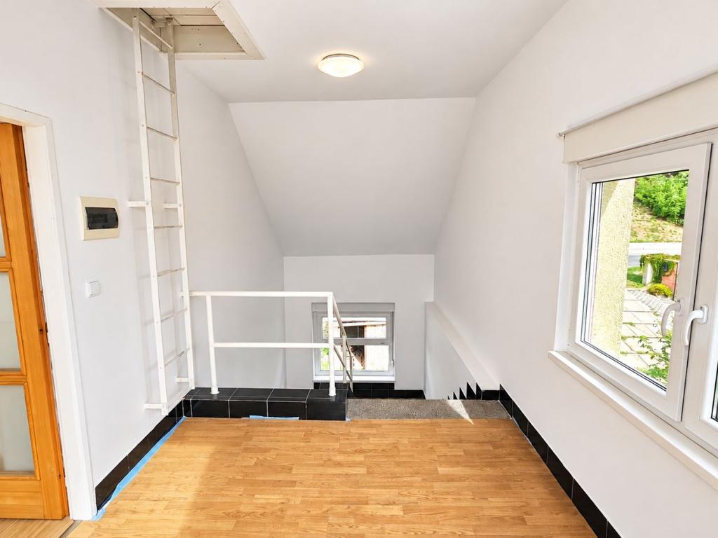 Pronájem domu 126 m2, Králův Dvůr – náhled fotky 17