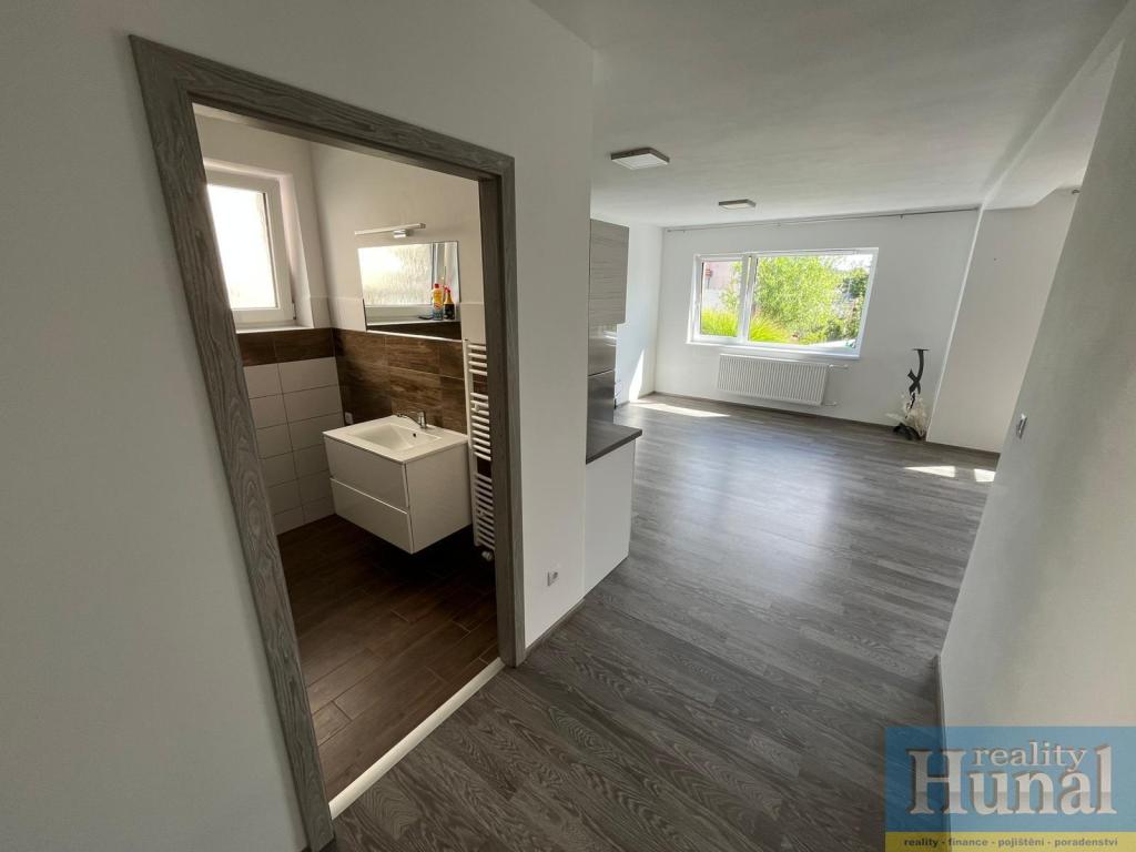 Pronájem bytu 2+kk 61 m2