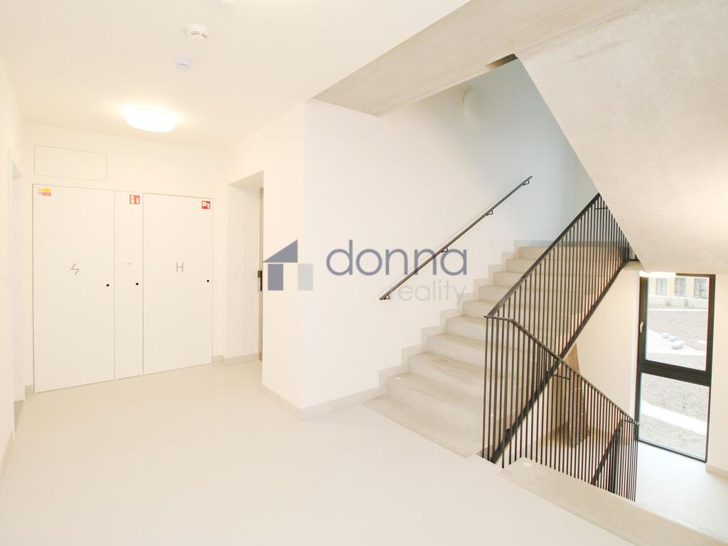 Prodej bytu 1+kk 39 m2, Praha – náhled fotky 8