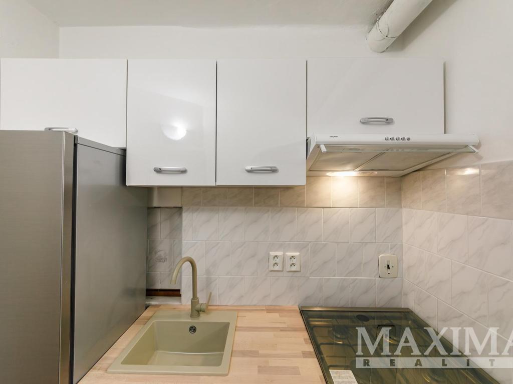 Pronájem bytu 3+kk 56 m² – pohled 6