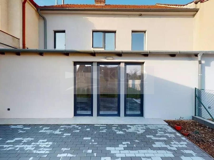 Pronájem bytu 3+kk 45 m2
