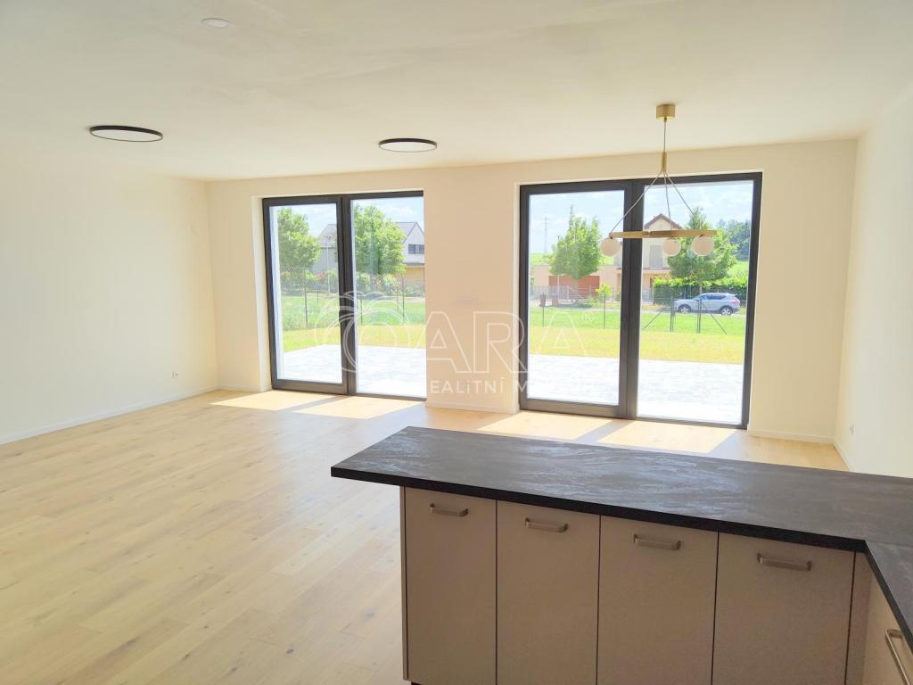 Pronájem bytu 4+kk 106 m2