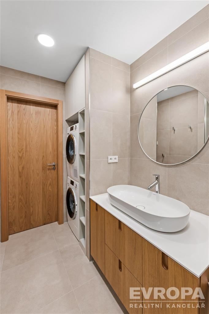 Pronájem bytu 4+kk 113 m2, Praha – náhled fotky 11