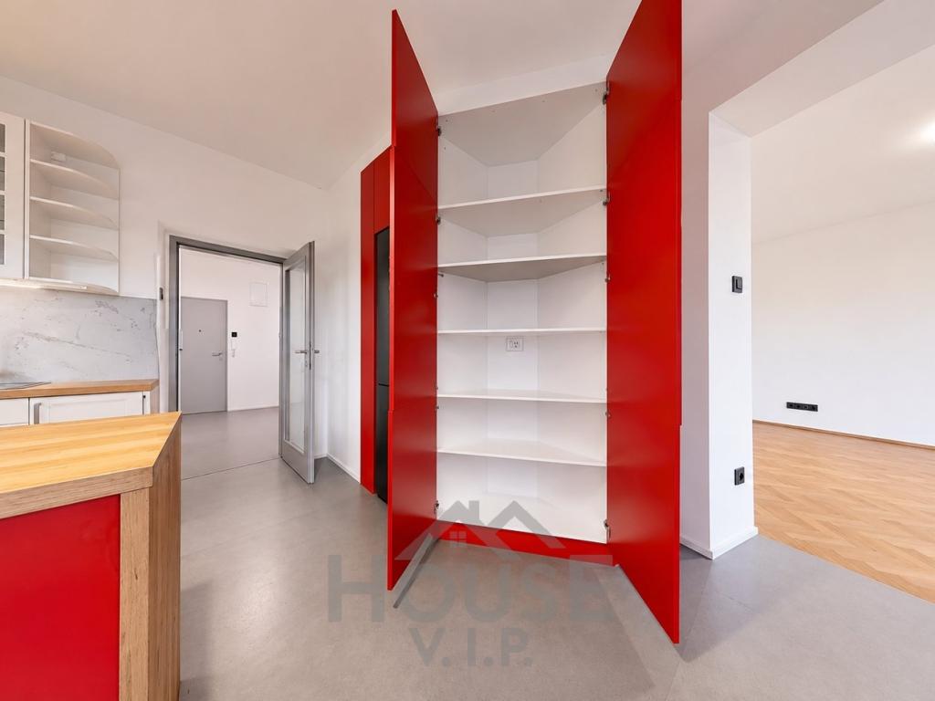 Prodej bytu 2+1 81 m2, Praha – náhled fotky 9