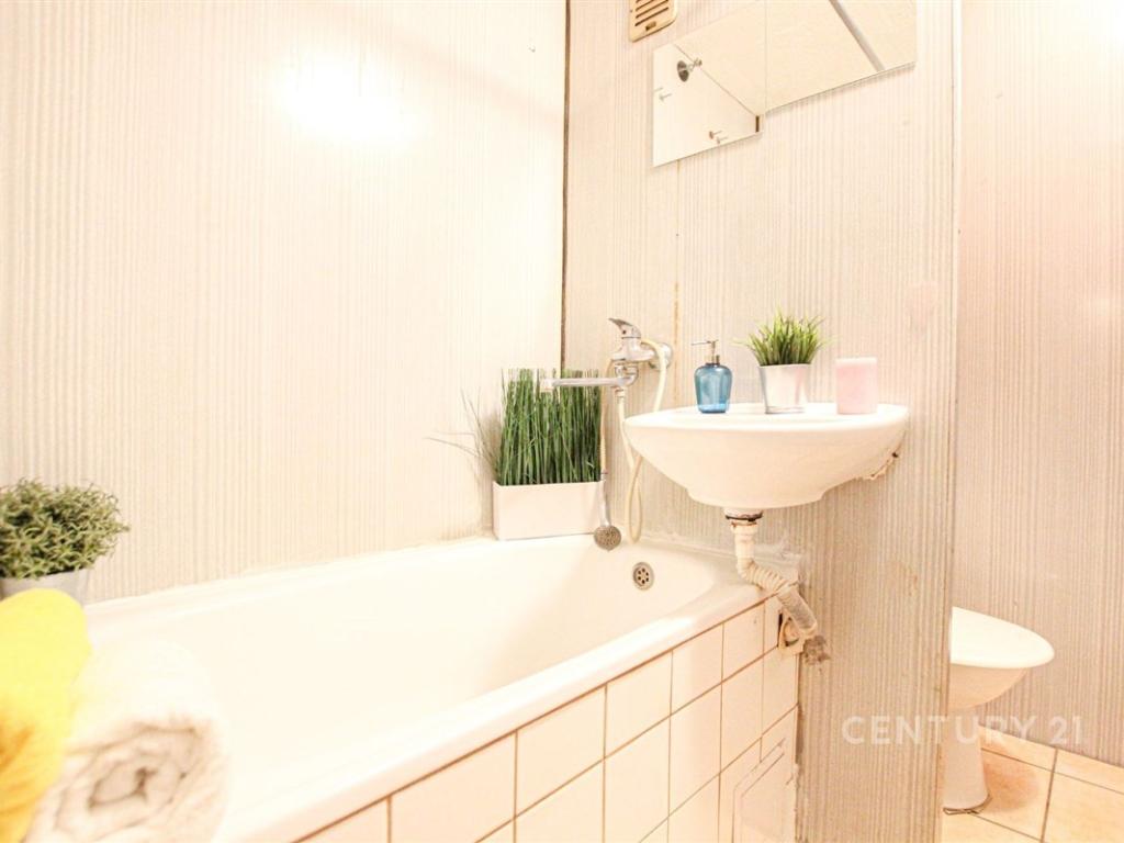 Pronájem bytu 1+1 35 m2