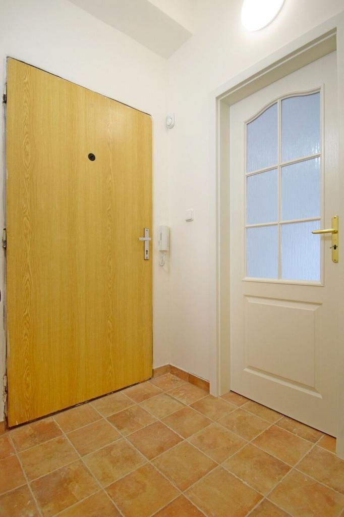 Pronájem bytu 1+kk 23 m2, Praha – náhled fotky 17