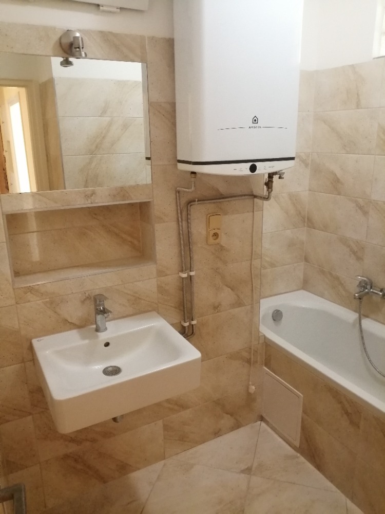 Pronájem bytu 3+1 80 m² – další