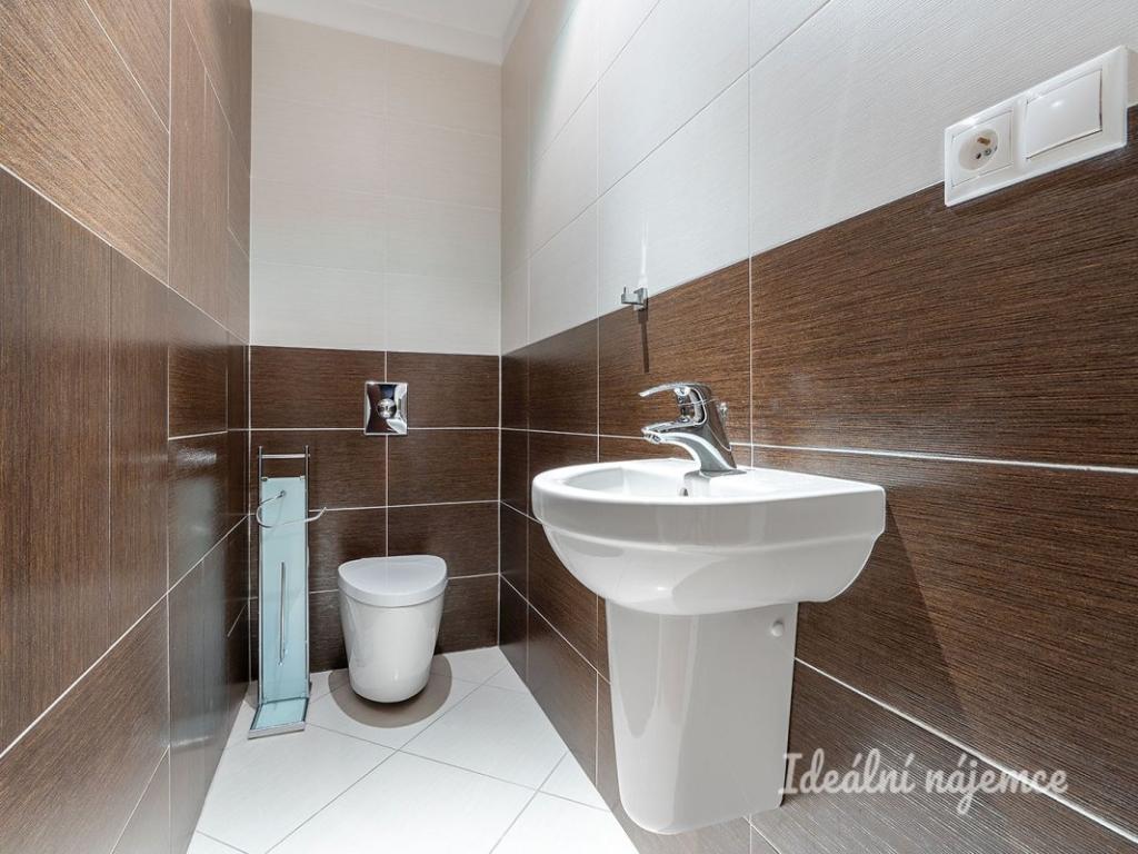 Pronájem bytu 2+kk 64 m2, Praha – náhled fotky 11
