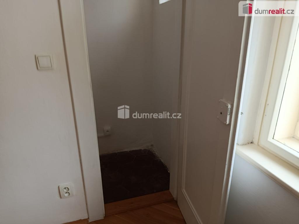 Pronájem bytu 2+kk 50 m2, Praha – náhled fotky 13