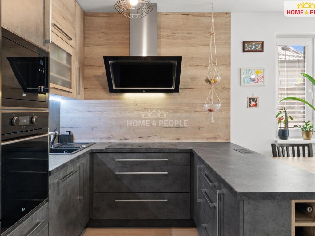 Prodej domu 150 m2, Sulice – náhled fotky 8
