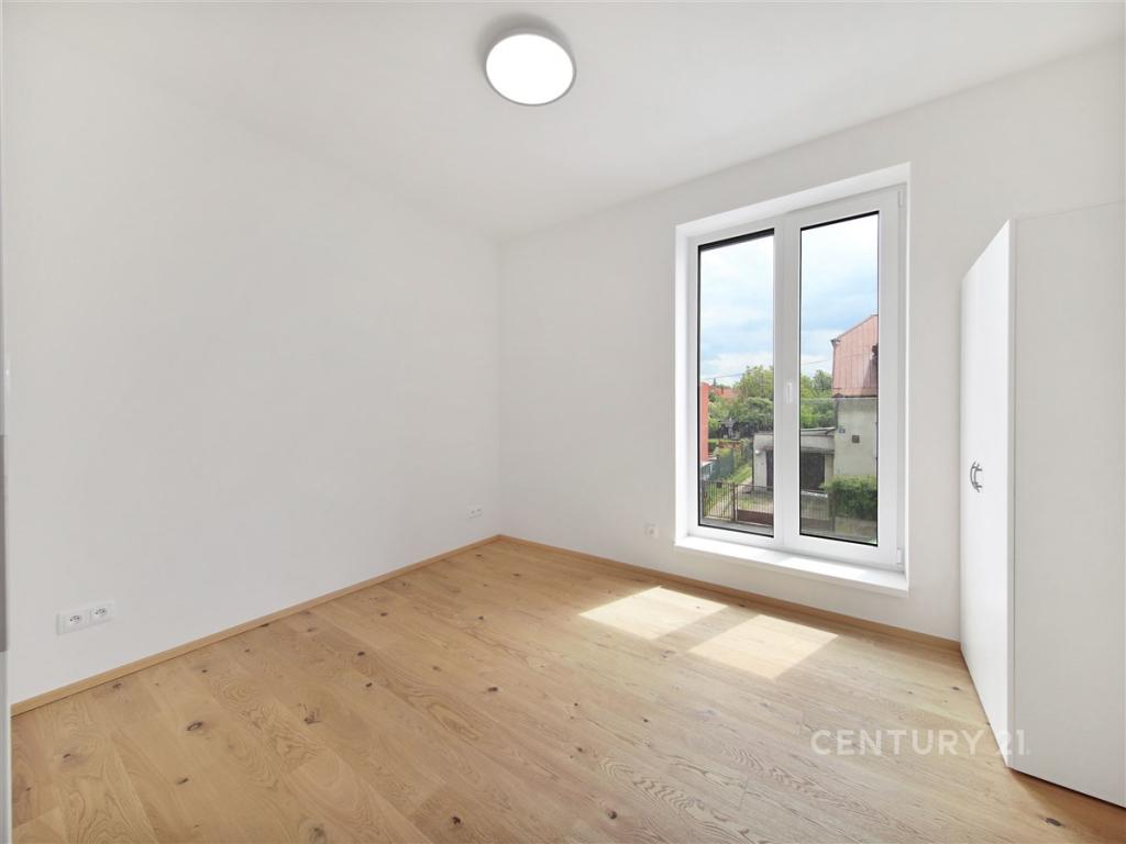 Pronájem bytu 2+kk 42 m2