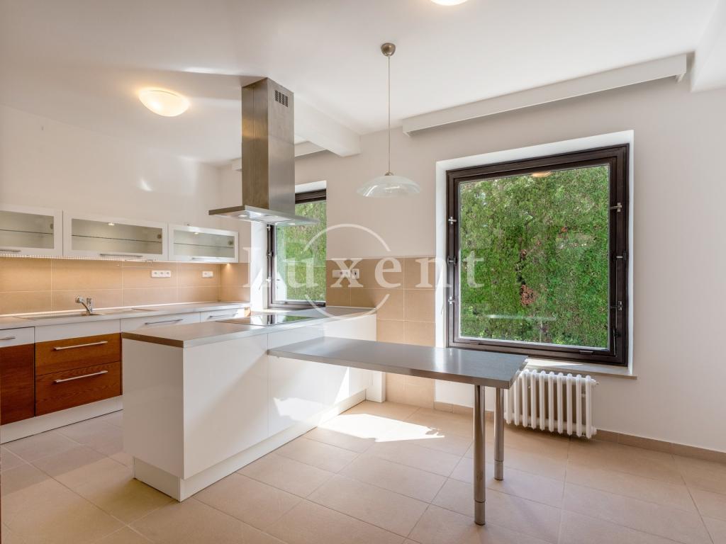 Pronájem domu 417 m2, Praha – náhled fotky 9