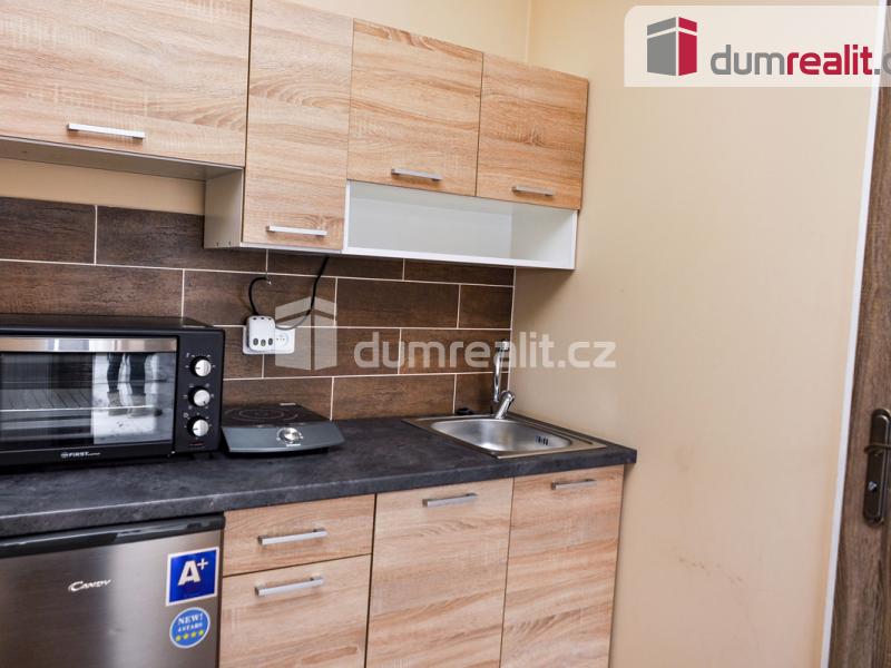 Pronájem 1+kk, Kladno - Korychova, 10000 Kč, 17 m2