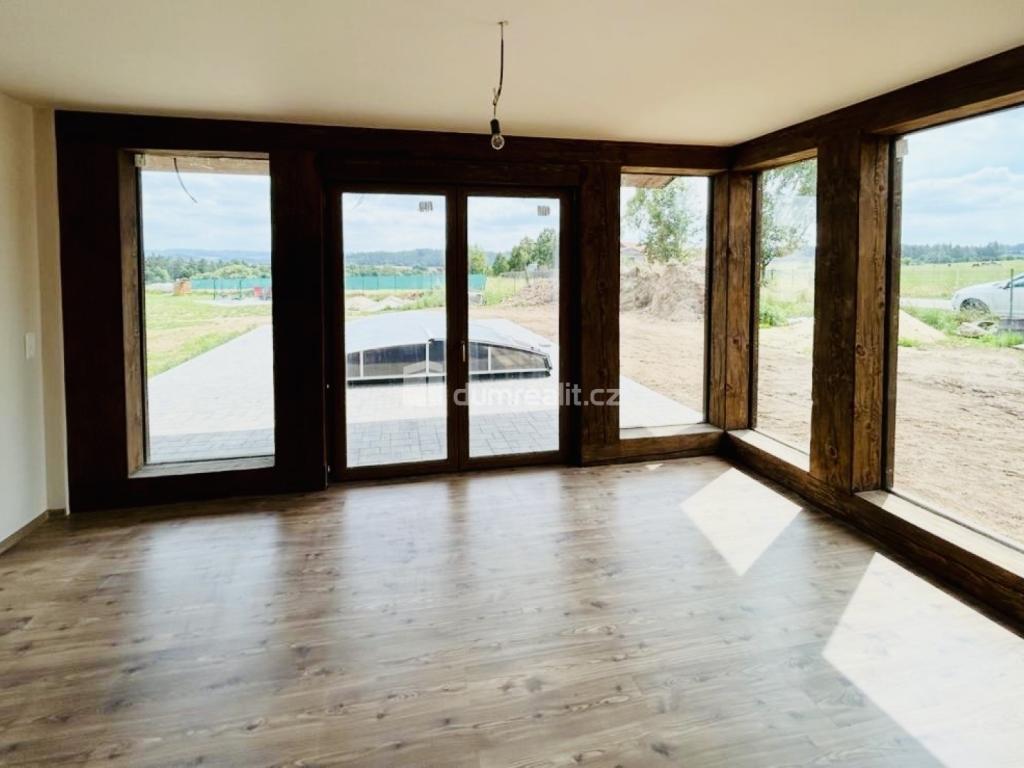 Prodej domu 120 m2, Zvěstov – náhled fotky 14