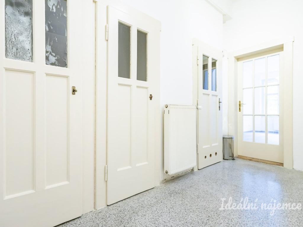 Pronájem bytu 2+kk 52 m2, Praha – náhled fotky 9