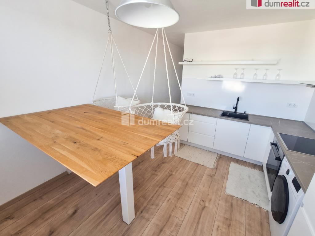 Pronájem bytu 2+1 63 m2