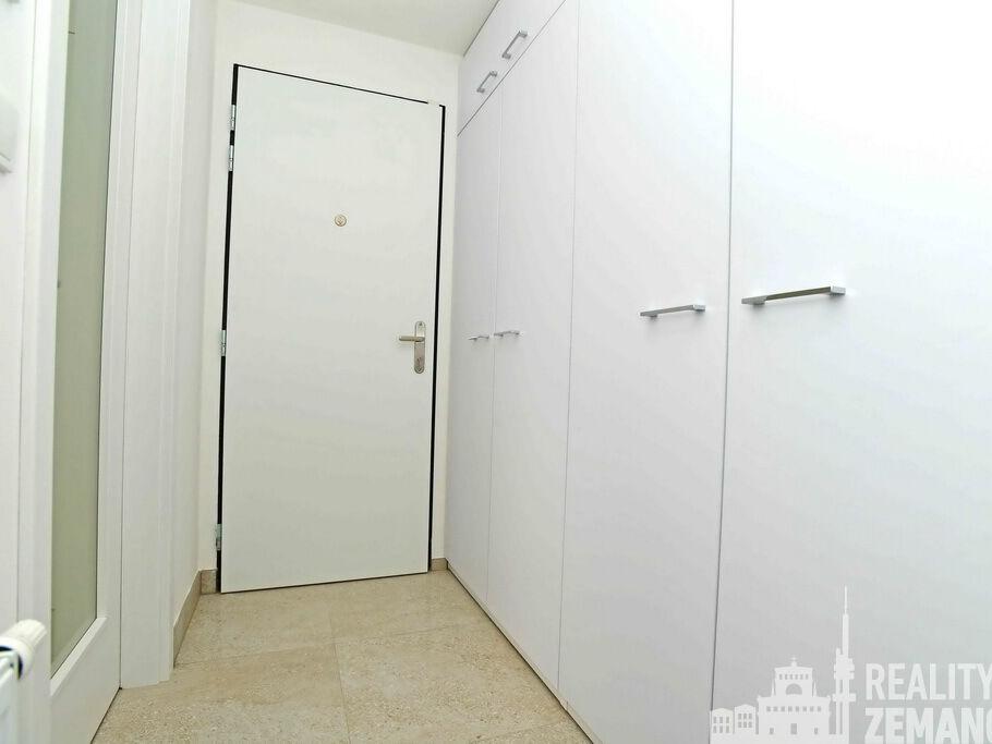 Pronájem bytu 1+kk 30 m2, Praha – náhled fotky 6