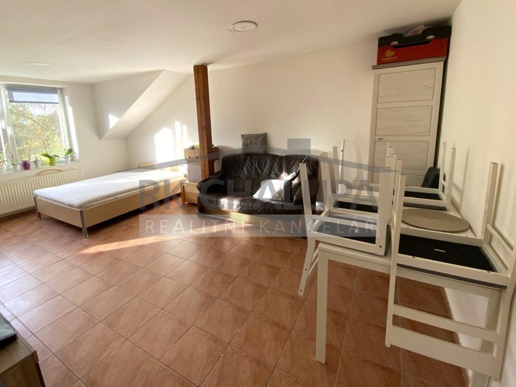 Pronájem bytu 2+1 54 m2