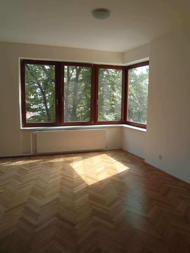 Listing 1