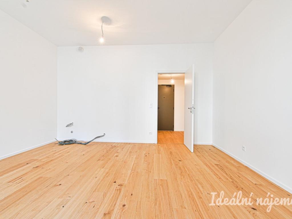 Pronájem bytu 1+kk 35 m² – pohled 3