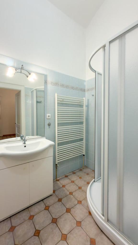 Pronájem bytu 2+1 85 m2, Praha – náhled fotky 13