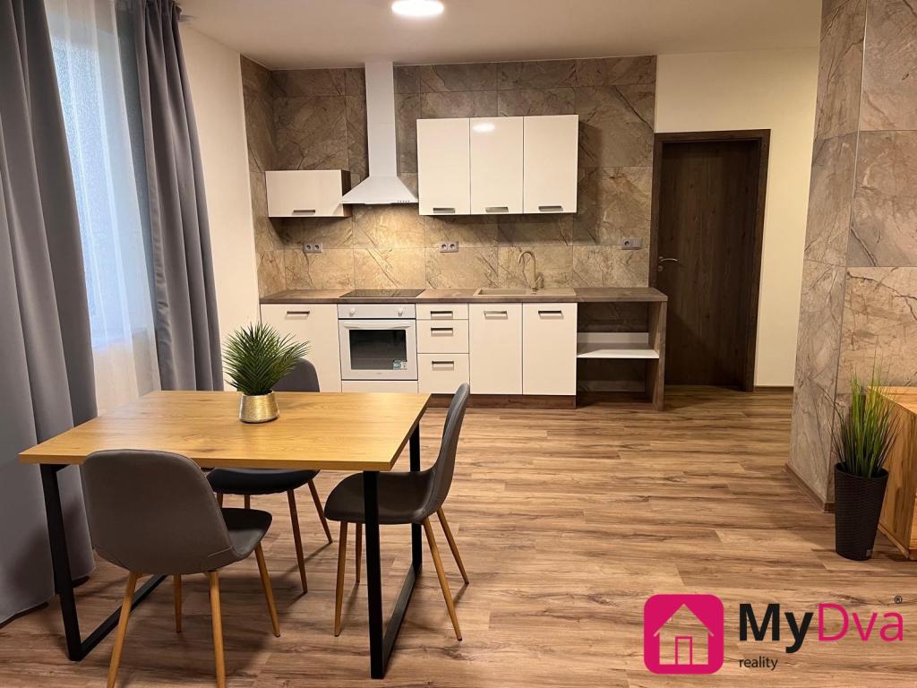 Pronájem bytu 2+kk 62 m2