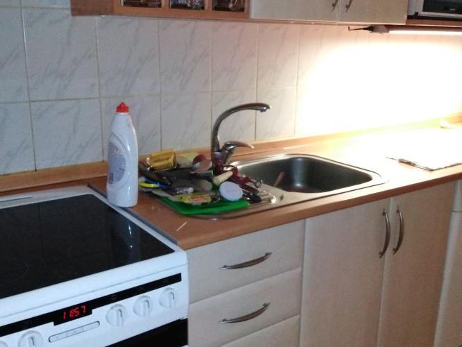 Spolubydleni bytu celý pokoj 80 m2