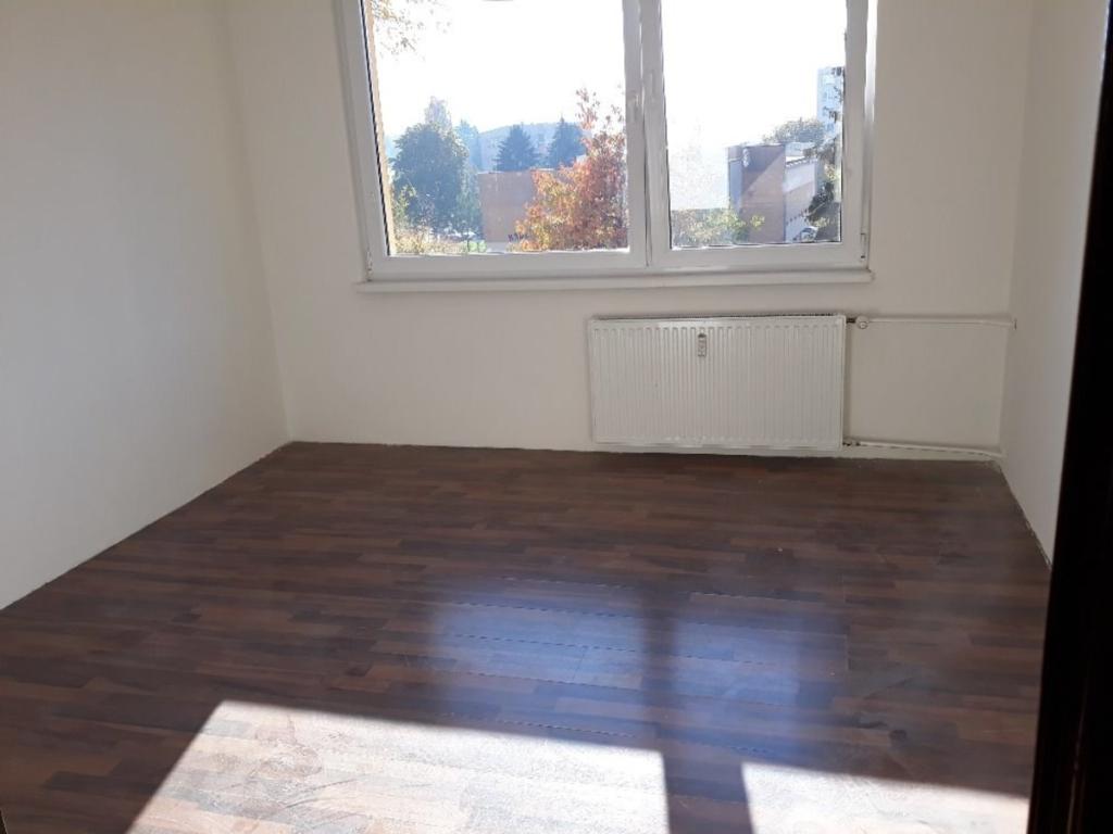 Listing 3