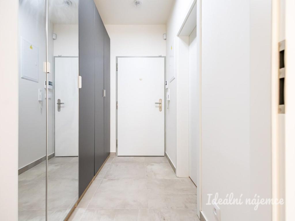 Pronájem bytu 1+kk 35 m2