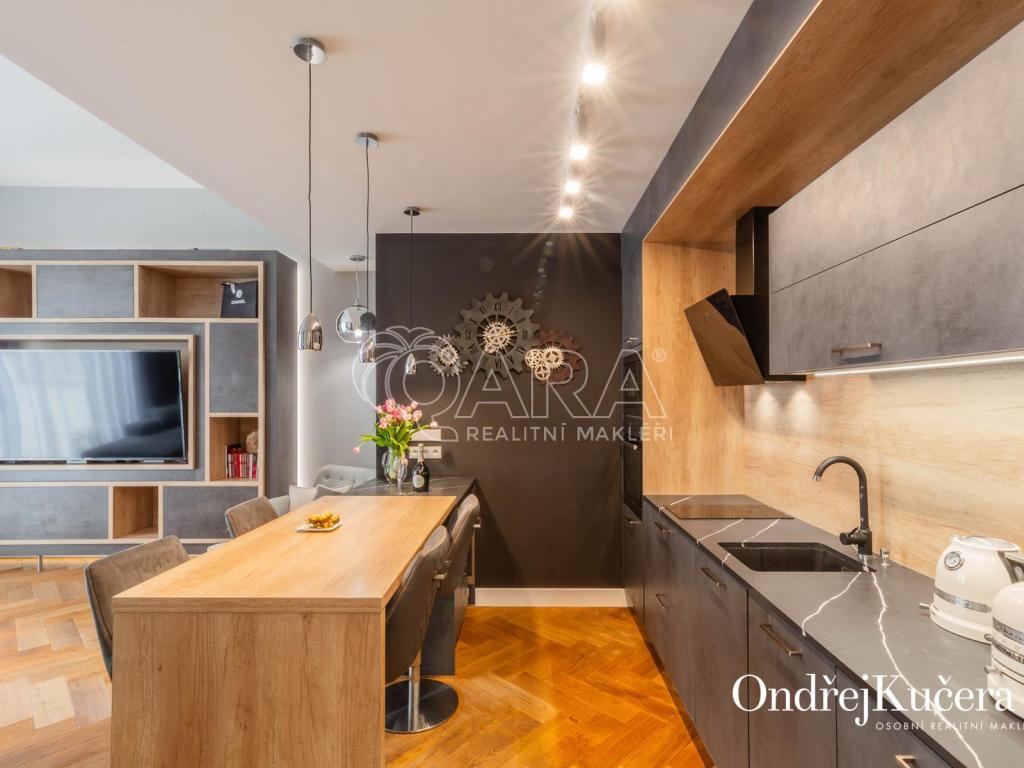 Prodej bytu 2+kk 61 m2, Praha – náhled fotky 10