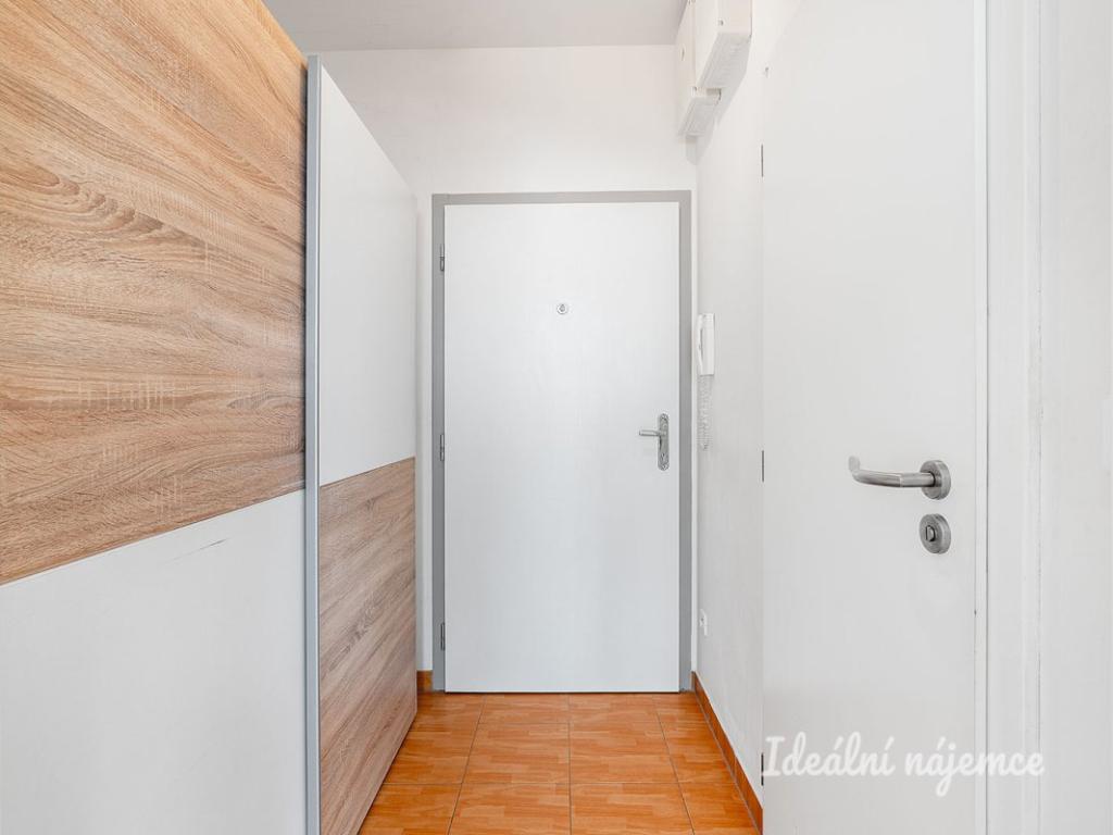 Pronájem bytu 1+kk 32 m2