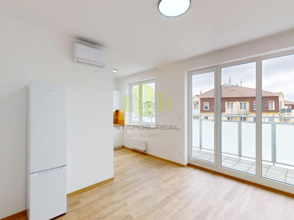 Pronájem bytu 1+kk 38 m2