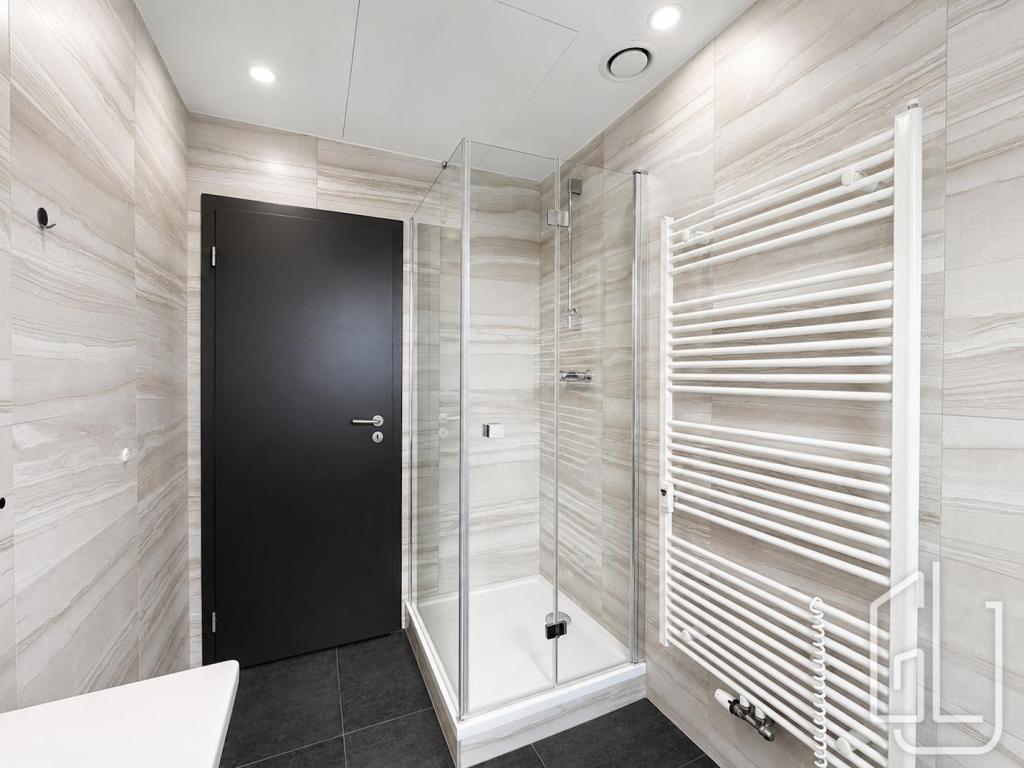 Prodej bytu 2+kk 43 m2, Praha – náhled fotky 15