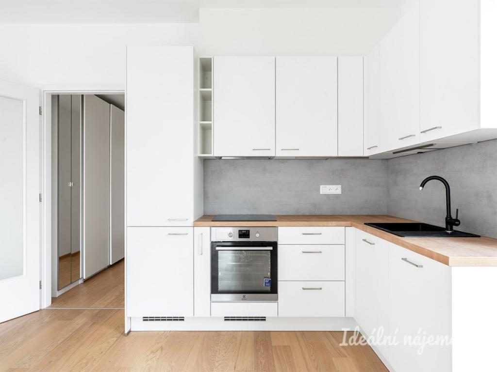 Pronájem bytu 2+kk 59 m² - Widok 4