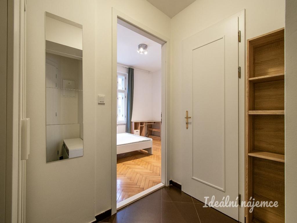 Pronájem bytu 1+kk 27 m2