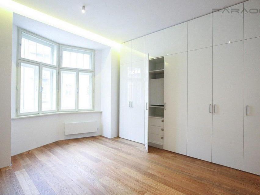 Pronájem bytu 3+kk 117 m2