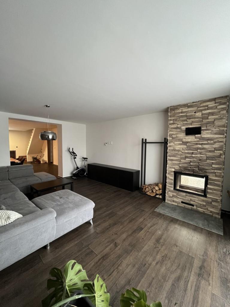 Pronájem bytu 4+kk 139 m2