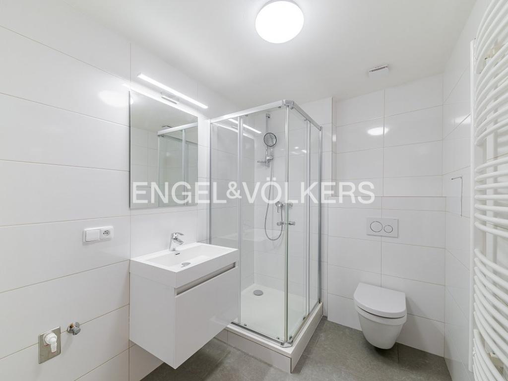 Pronájem bytu 4+1 80 m2, Praha – náhled fotky 10